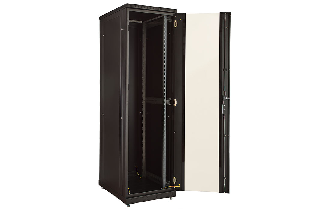 Шкаф телекоммуникационный напольный 19", 42U(600x600), ШТ-НП-М-42U-600-600-С-Ч, передняя дверь стекло, черный ССД